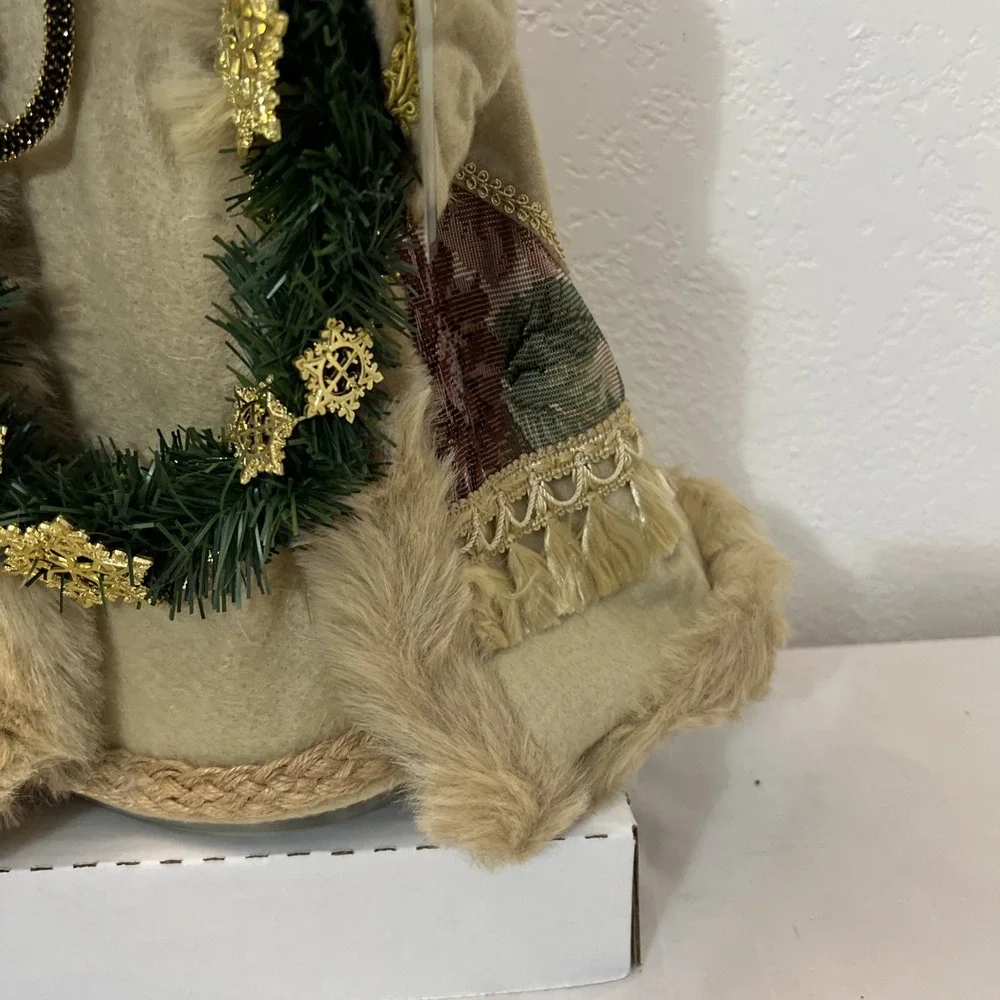 Vintage Old World Santa Beige Holding Garland Centerpiece Figure Tree Topper 18